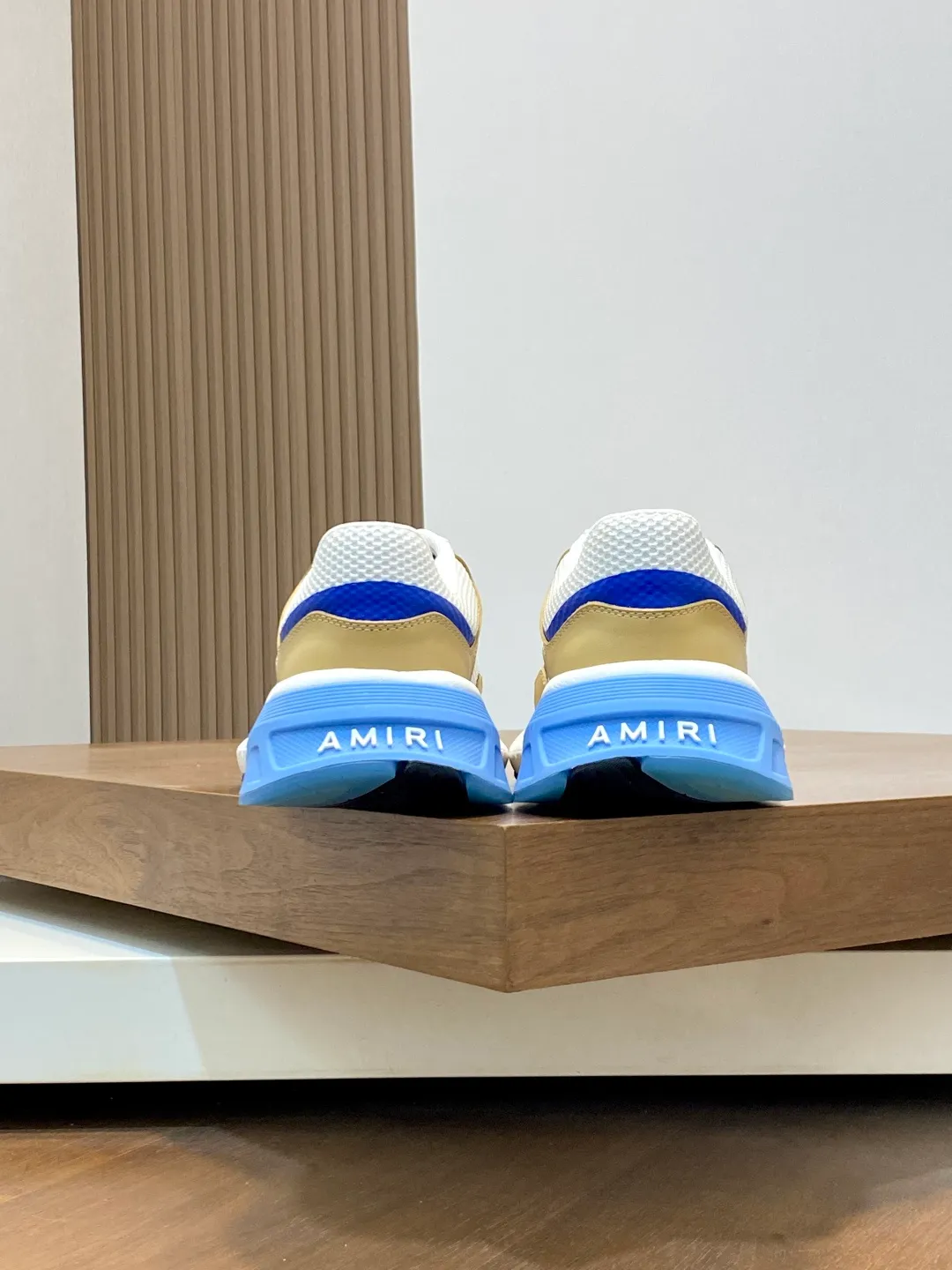 💰740 AMIRI's new men's casual sports shoes, made of first-layer cowhide leather uppers and spliced ​​with original breathable mesh, rich in three-dimensionality, contrasting color design, simple style, fashionable and sporty, breathable mesh lining, original ultra-light outsole, a must-have item for daily leisure! Size: 38-45 (38, 45 customized)